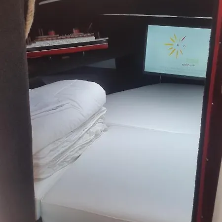 Aloha Ii Botel Agde